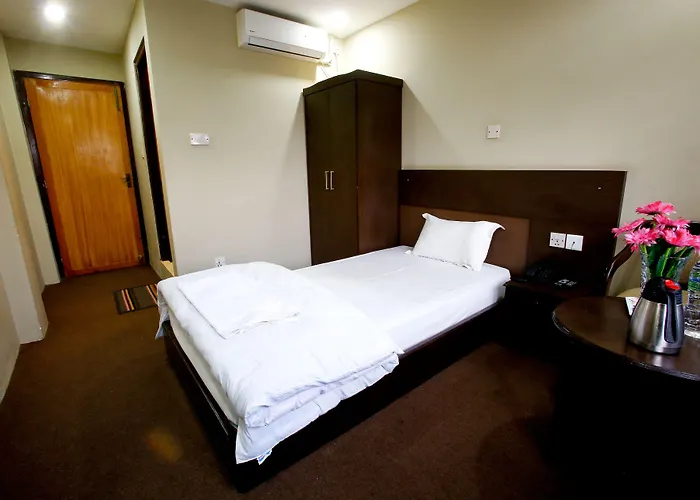 Hotel Nandini 2*