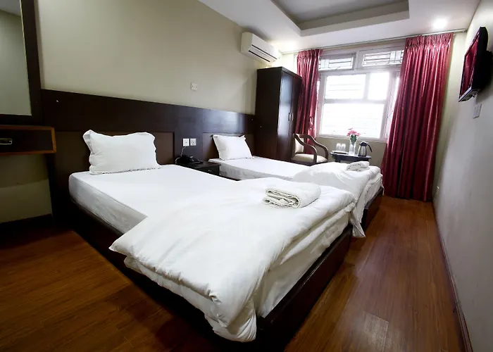 Hotel Nandini 2*
