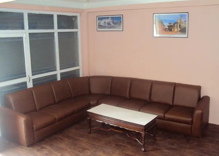 Nandini Hotel 2*