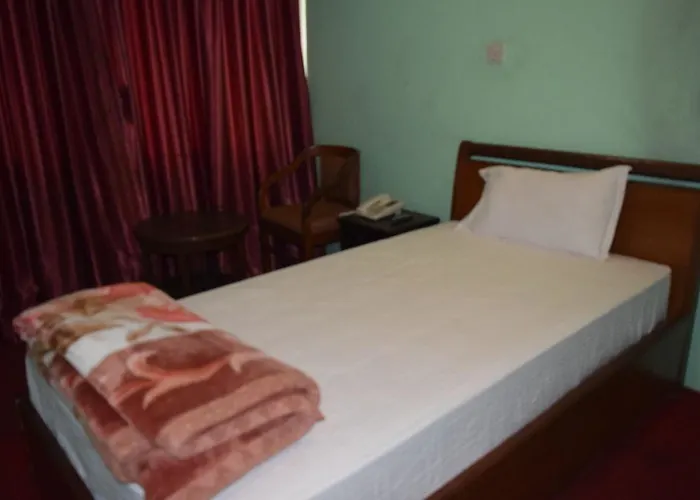Hotel Nandini 2*